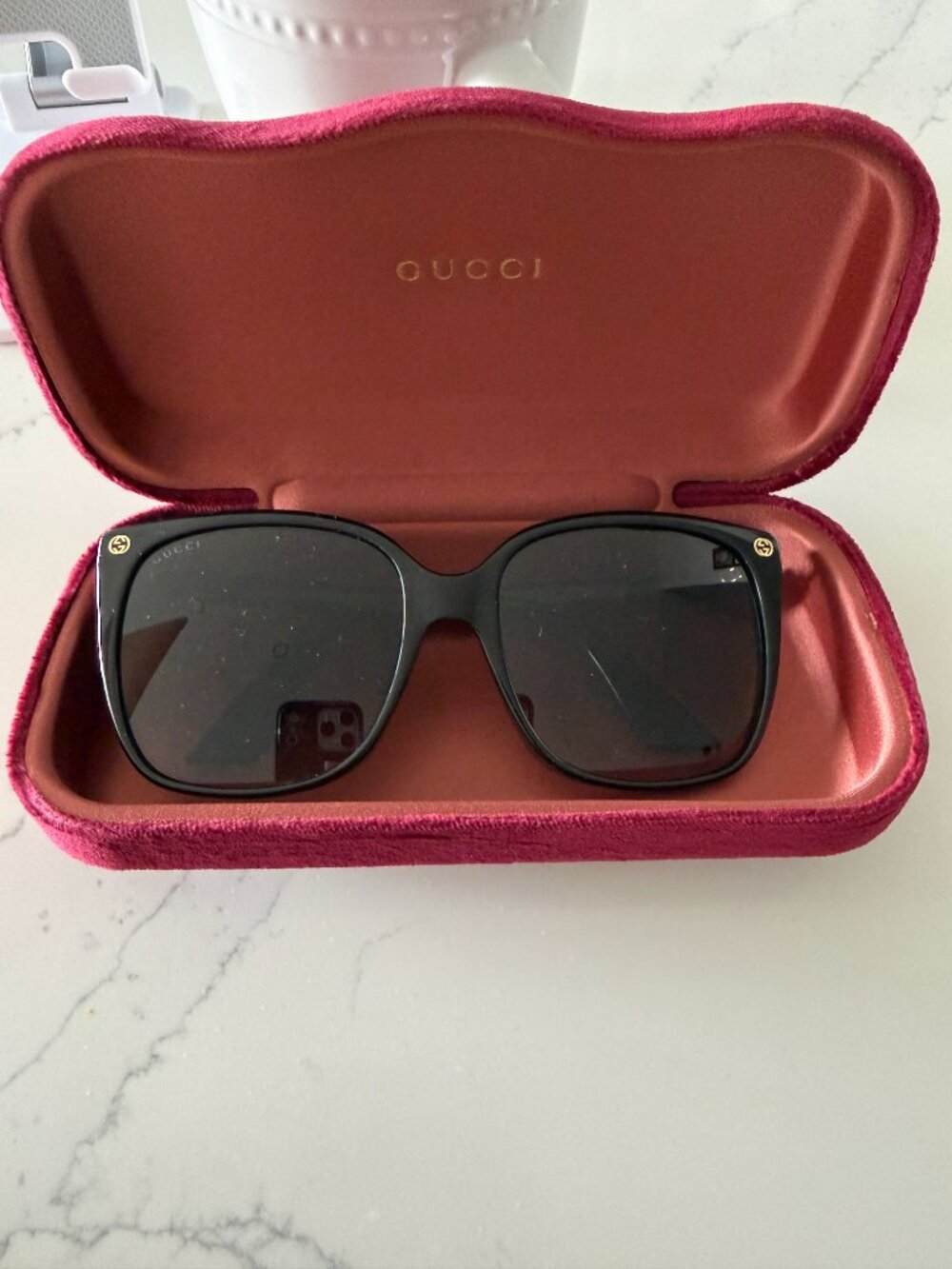 Gucci Black Oversized Square Sunglasses GG0022S 001 - Picture 7 of 10